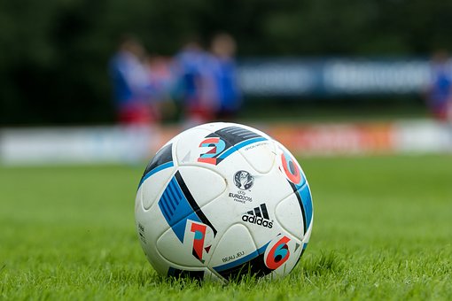 Ball auf dem Platz